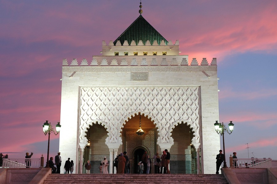 Où se trouve le monument exposé au Maroc ?